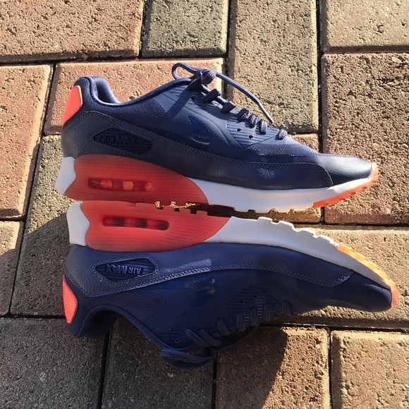 Nike Shoes - Nike Air Max 90 Ultra Essential